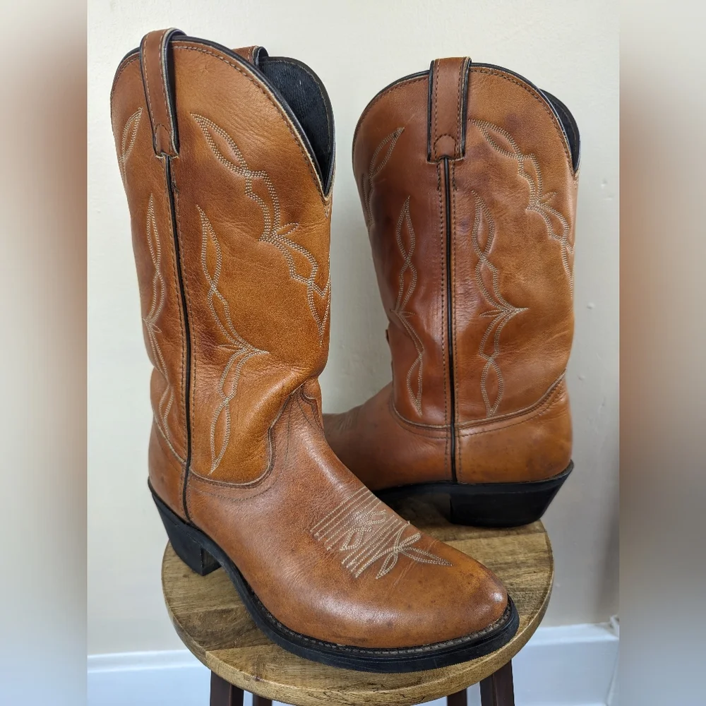 VINTAGE Avonite Hypalon Cowboy Boots, Honey/Cognac Brown (SIZE 9 EE/Extra Wide) - Picture 1 of 13